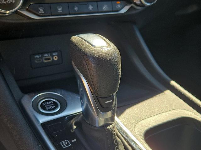2022 Nissan Sentra SV Xtronic CVT