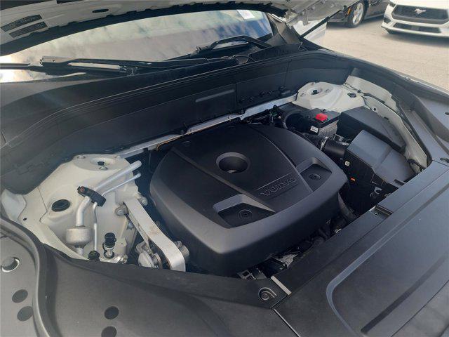 2019 Volvo XC90 T5 Momentum
