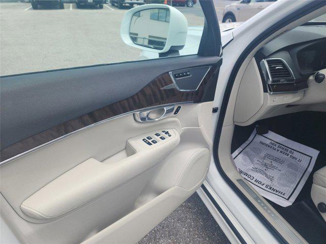 2019 Volvo XC90 T5 Momentum