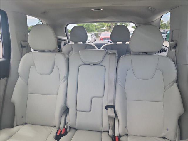 2019 Volvo XC90 T5 Momentum