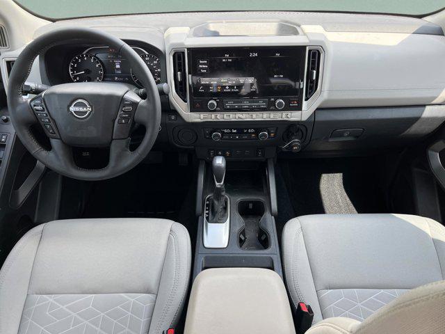 2025 Nissan Frontier Crew Cab SV 4x2