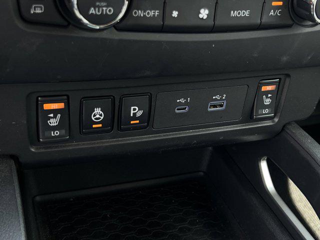 2025 Nissan Frontier Crew Cab SV 4x2
