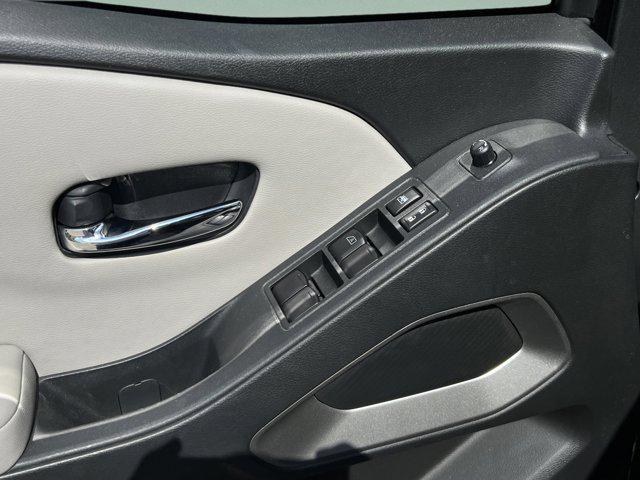 2025 Nissan Frontier Crew Cab SV 4x2