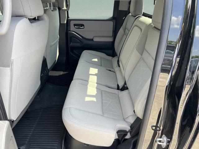 2025 Nissan Frontier Crew Cab SV 4x2