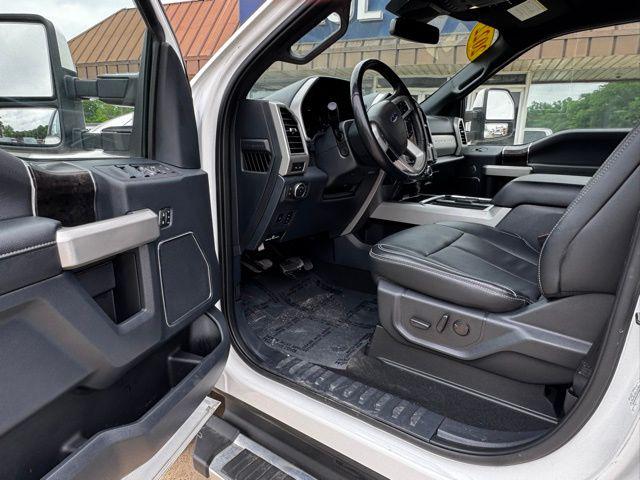 2022 Ford F-350 LARIAT