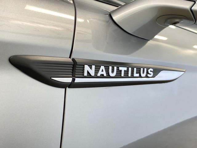 2021 Lincoln Nautilus Reserve