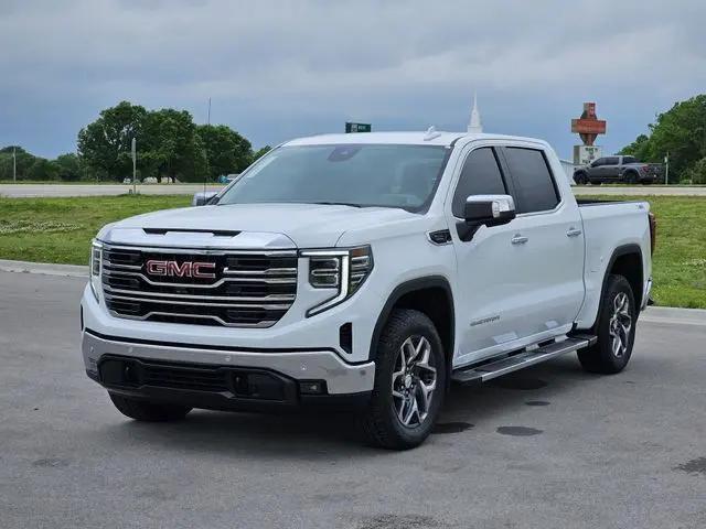 2026 GMC Sierra 1500 Crew Cab, Short Bed, SLT, 4WD
