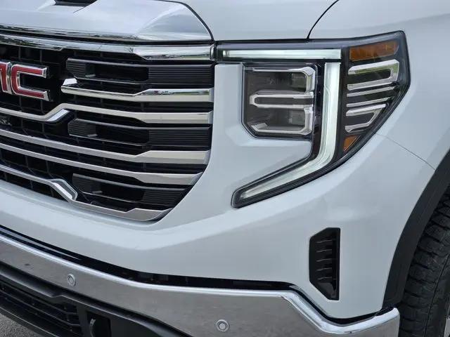 2026 GMC Sierra 1500 Crew Cab, Short Bed, SLT, 4WD