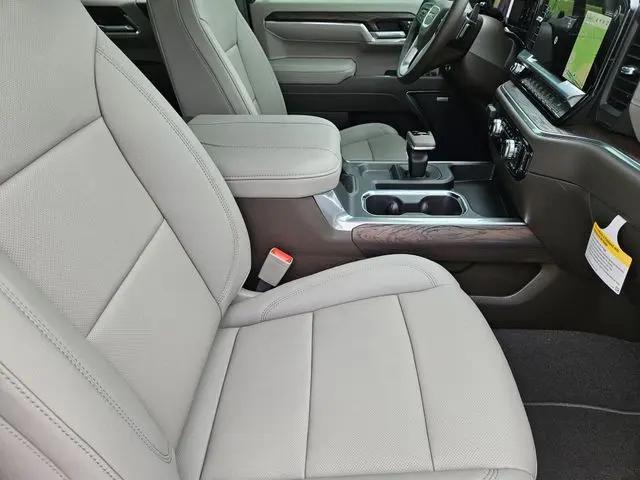 2026 GMC Sierra 1500 Crew Cab, Short Bed, SLT, 4WD