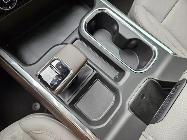2026 GMC Sierra 1500 Crew Cab, Short Bed, SLT, 4WD