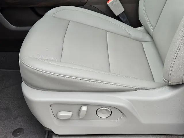 2026 GMC Sierra 1500 Crew Cab, Short Bed, SLT, 4WD