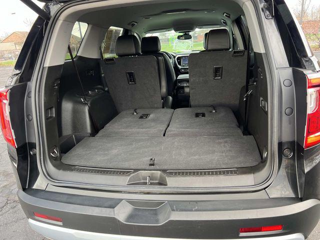 2023 GMC Acadia AWD SLT
