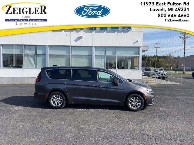 2023 Chrysler Pacifica Touring L for sale in Lowell, MI