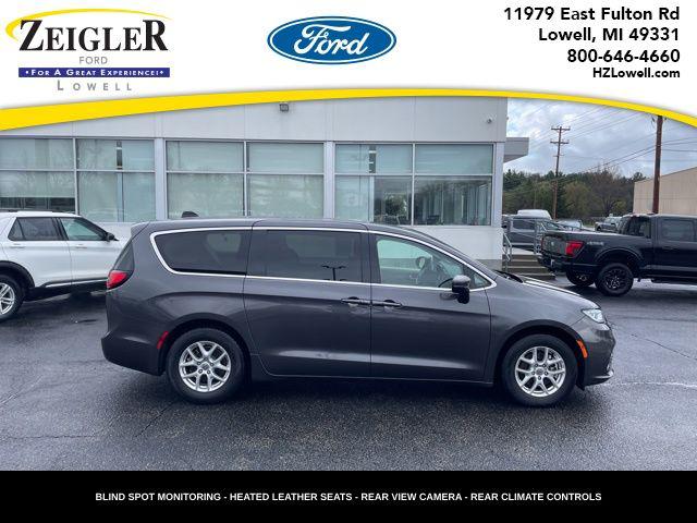 2023 Chrysler Pacifica Touring L for sale in Lowell, MI