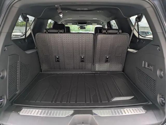 2026 Chevrolet Suburban Premier, RWD