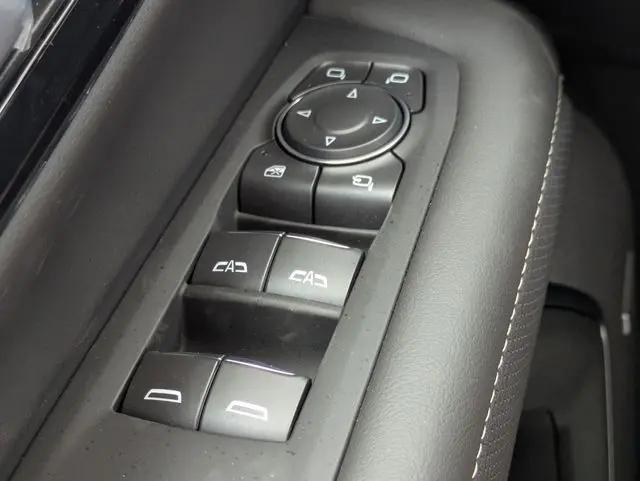 2026 Chevrolet Suburban Premier, RWD