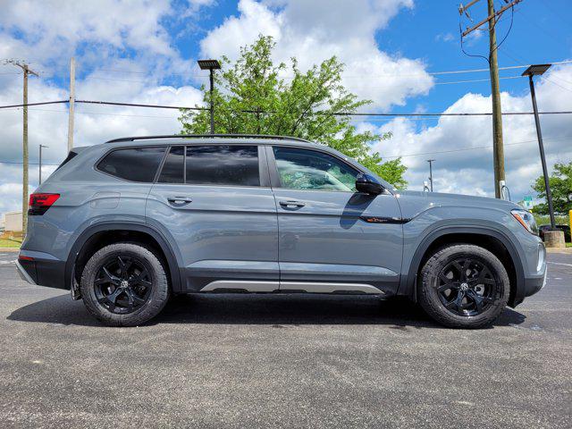 2024 Volkswagen Atlas 2.0T Peak Edition SE w/Technology