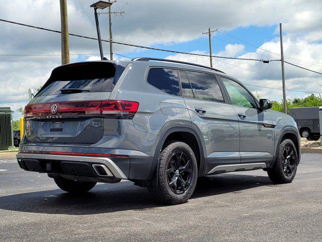 2024 Volkswagen Atlas 2.0T Peak Edition SE w/Technology