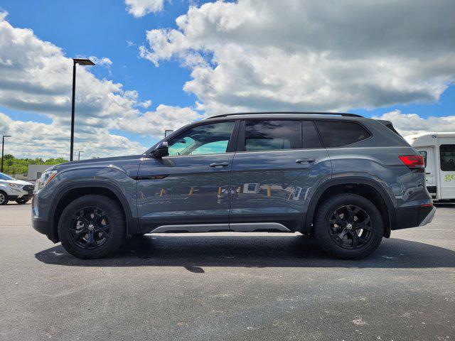 2024 Volkswagen Atlas 2.0T Peak Edition SE w/Technology