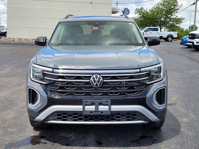 2024 Volkswagen Atlas 2.0T Peak Edition SE w/Technology