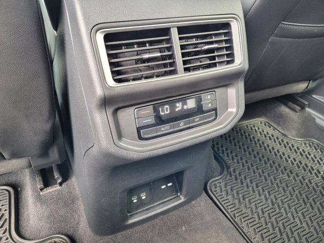 2024 Volkswagen Atlas 2.0T Peak Edition SE w/Technology