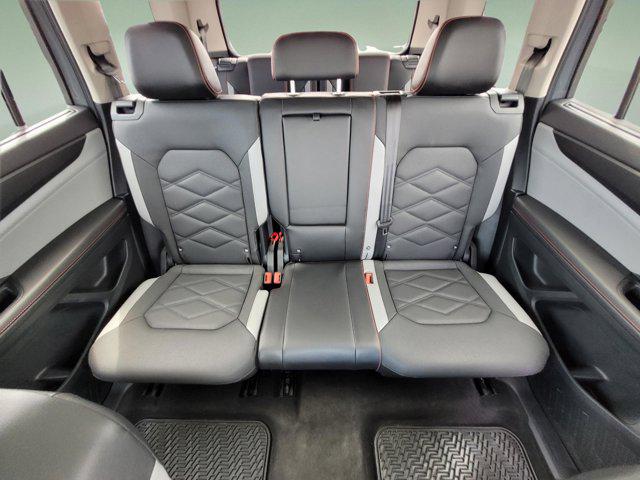 2024 Volkswagen Atlas 2.0T Peak Edition SE w/Technology