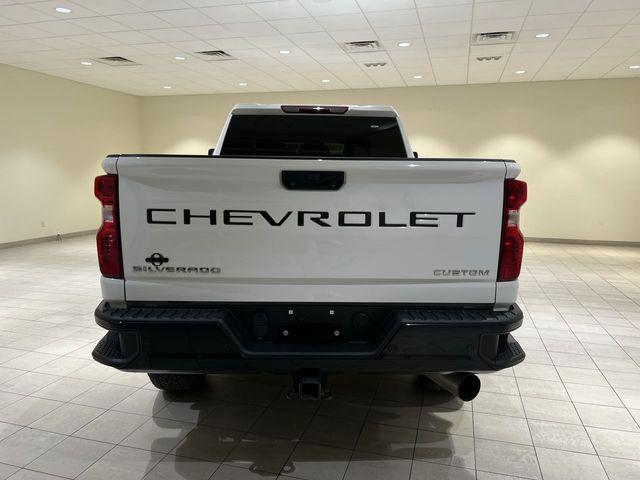 2024 Chevrolet Silverado 2500HD 4WD Crew Cab Standard Bed Custom