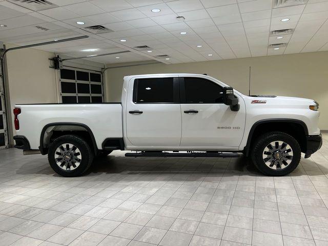 2024 Chevrolet Silverado 2500HD 4WD Crew Cab Standard Bed Custom