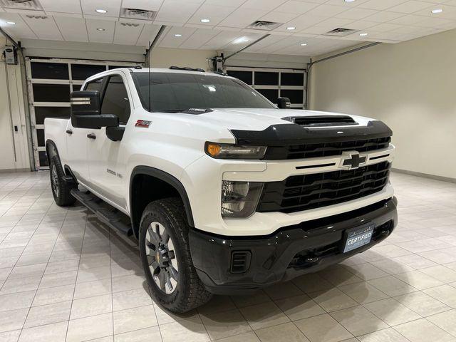 2024 Chevrolet Silverado 2500HD 4WD Crew Cab Standard Bed Custom