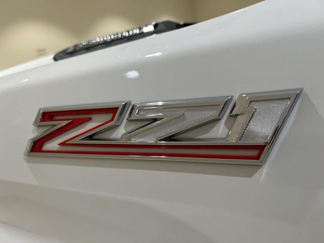 2024 Chevrolet Silverado 2500HD 4WD Crew Cab Standard Bed Custom