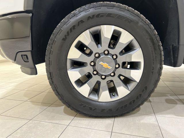 2024 Chevrolet Silverado 2500HD 4WD Crew Cab Standard Bed Custom