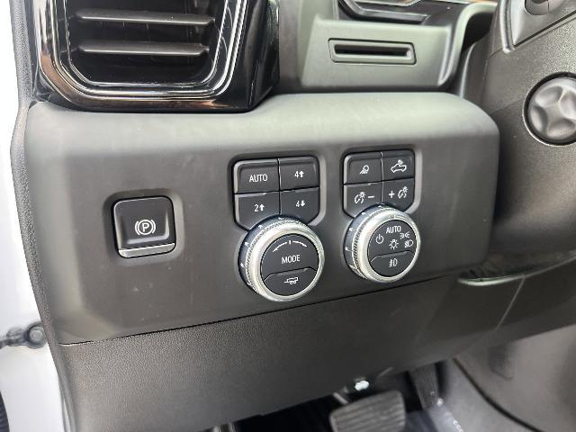 2025 GMC Sierra 1500 4WD Crew Cab Short Box AT4