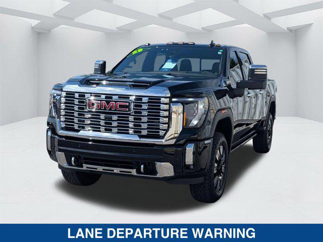 2025 GMC Sierra 2500HD 4WD Crew Cab Standard Bed Denali