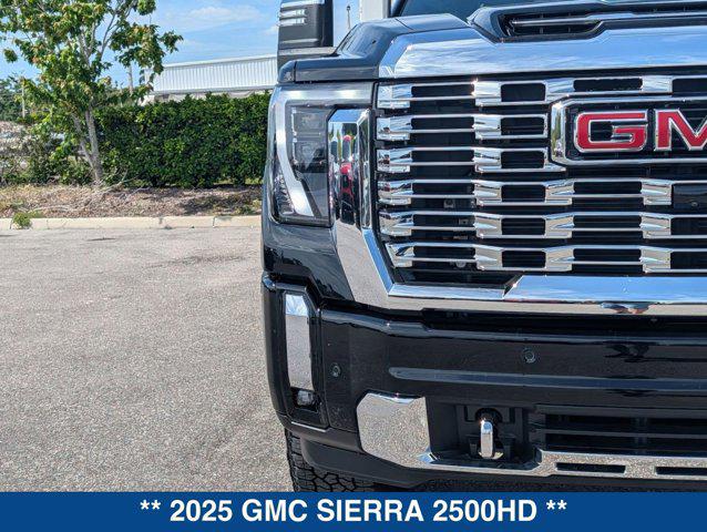 2025 GMC Sierra 2500HD 4WD Crew Cab Standard Bed Denali