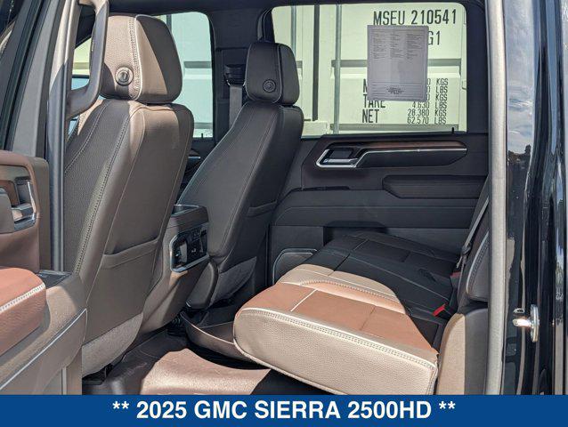2025 GMC Sierra 2500HD 4WD Crew Cab Standard Bed Denali