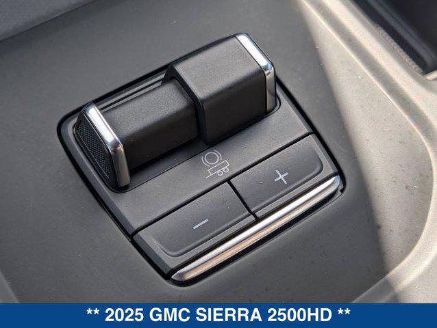 2025 GMC Sierra 2500HD 4WD Crew Cab Standard Bed Denali