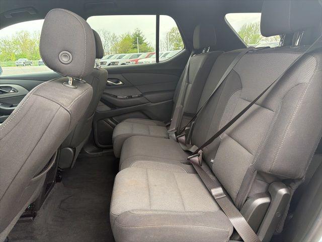 2023 Chevrolet Traverse AWD LT Cloth