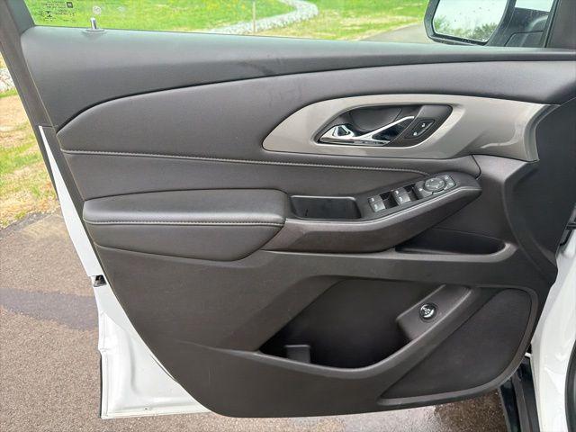 2023 Chevrolet Traverse AWD LT Cloth