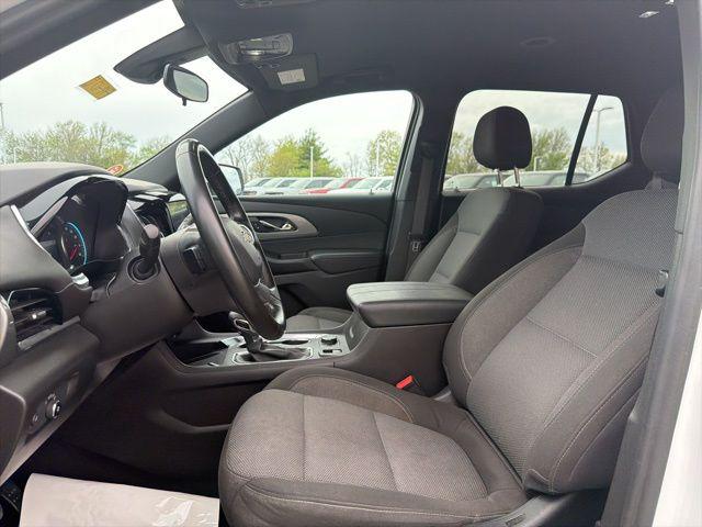 2023 Chevrolet Traverse AWD LT Cloth