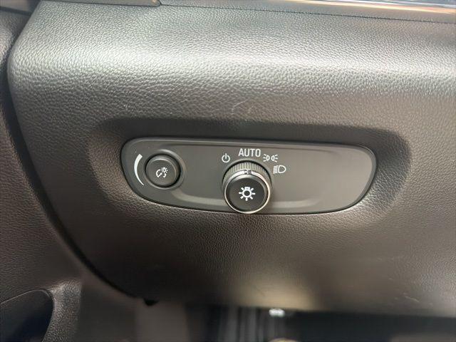 2023 Chevrolet Traverse AWD LT Cloth
