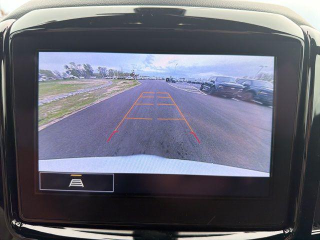 2023 Chevrolet Traverse AWD LT Cloth