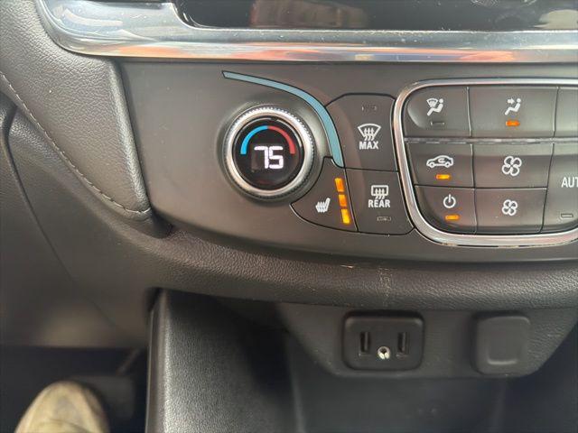 2023 Chevrolet Traverse AWD LT Cloth