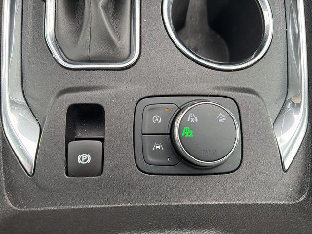 2023 Chevrolet Traverse AWD LT Cloth