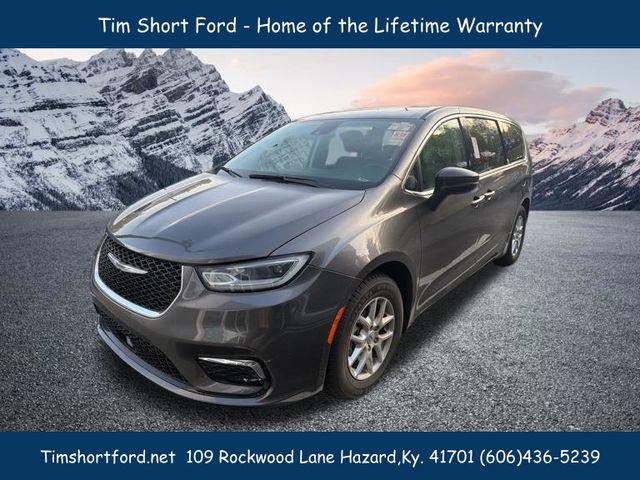 2023 Chrysler Pacifica Touring L for sale in Hazard, KY