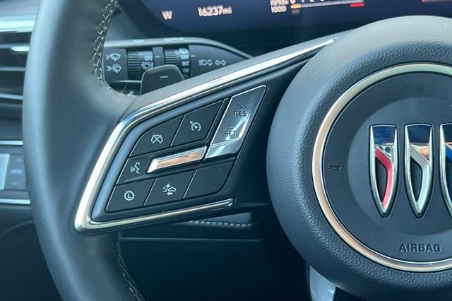 2025 Buick Enclave Preferred FWD
