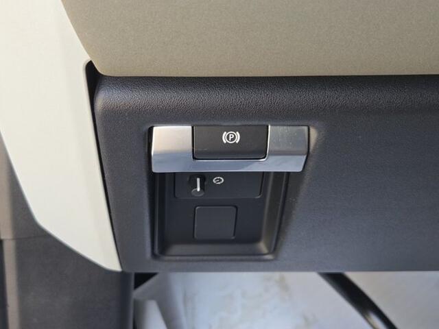 2021 Land Rover Defender 90 First Edition