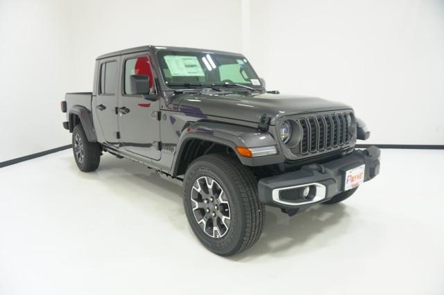 2026 Jeep Gladiator GLADIATOR SAHARA 4X4