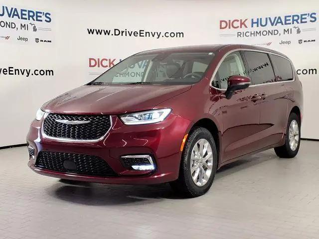 2023 Chrysler Pacifica Touring L AWD for sale in Richmond, MI