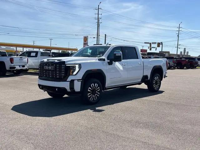 2026 GMC Sierra 2500HD Crew Cab, Standard Bed, Denali Ultimate, 4WD