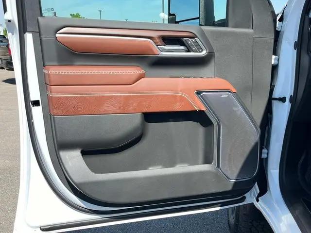 2026 GMC Sierra 2500HD Crew Cab, Standard Bed, Denali Ultimate, 4WD